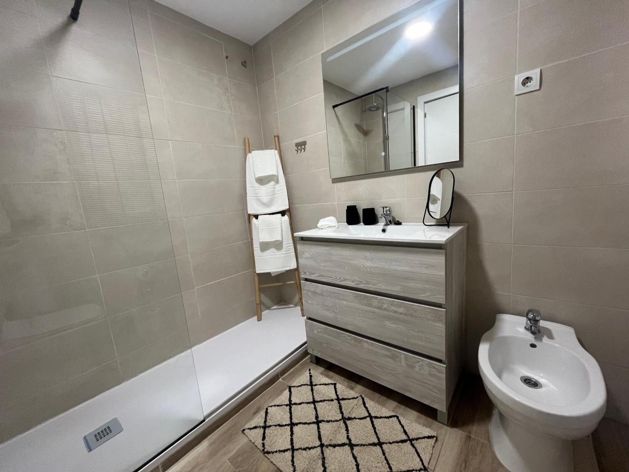 Love Rent4 Malaga Huelin 外观 照片